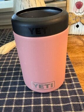 Yeti Sandstone Pink Rambler Can Insulator with Black Rim